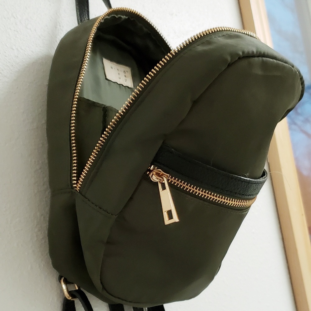 Mini backpack - Picture 2 of 3